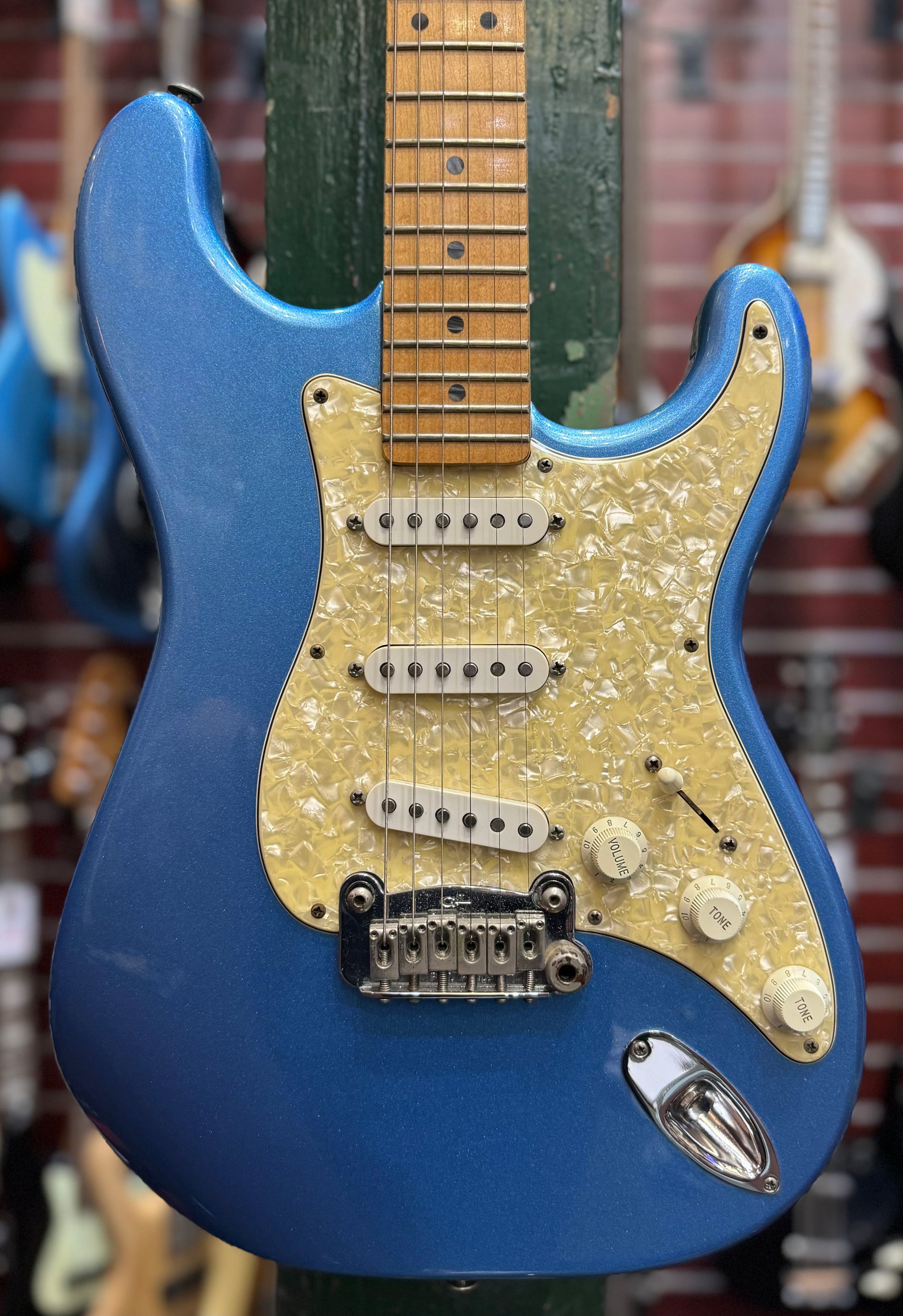 G&L Legacy USA - Emerald Blue - Pre-Loved – Guitar Brothers Online