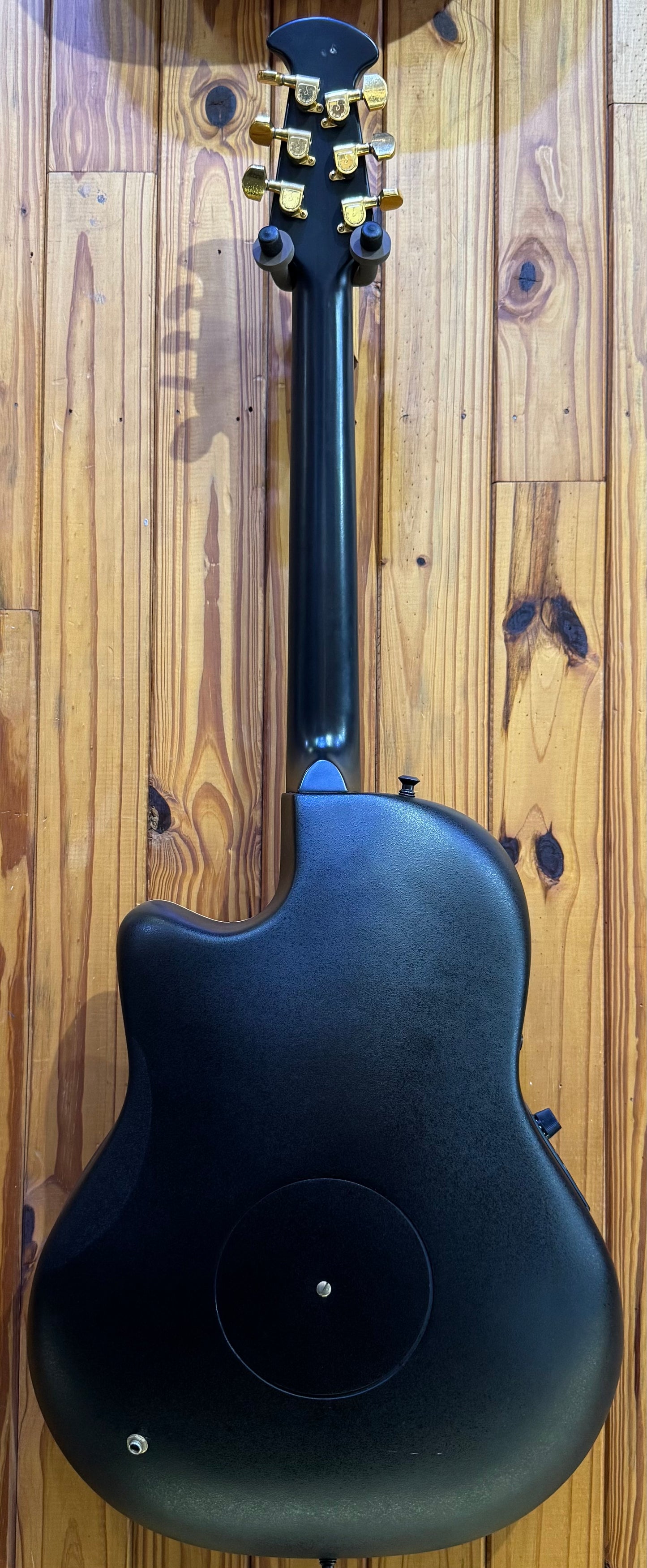 Ovation USA Elite 1868 - Ebony - Pre-Loved