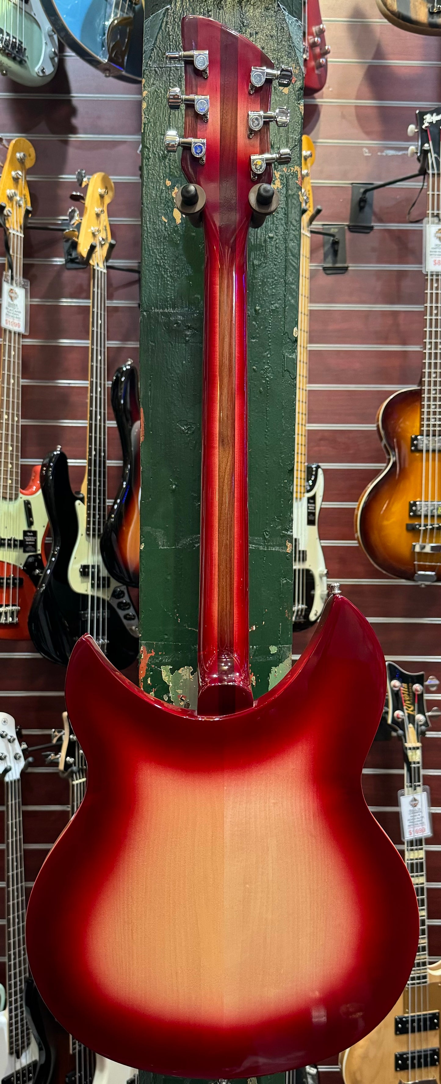 Rickenbacker 330 Fireglo - Pre-Loved