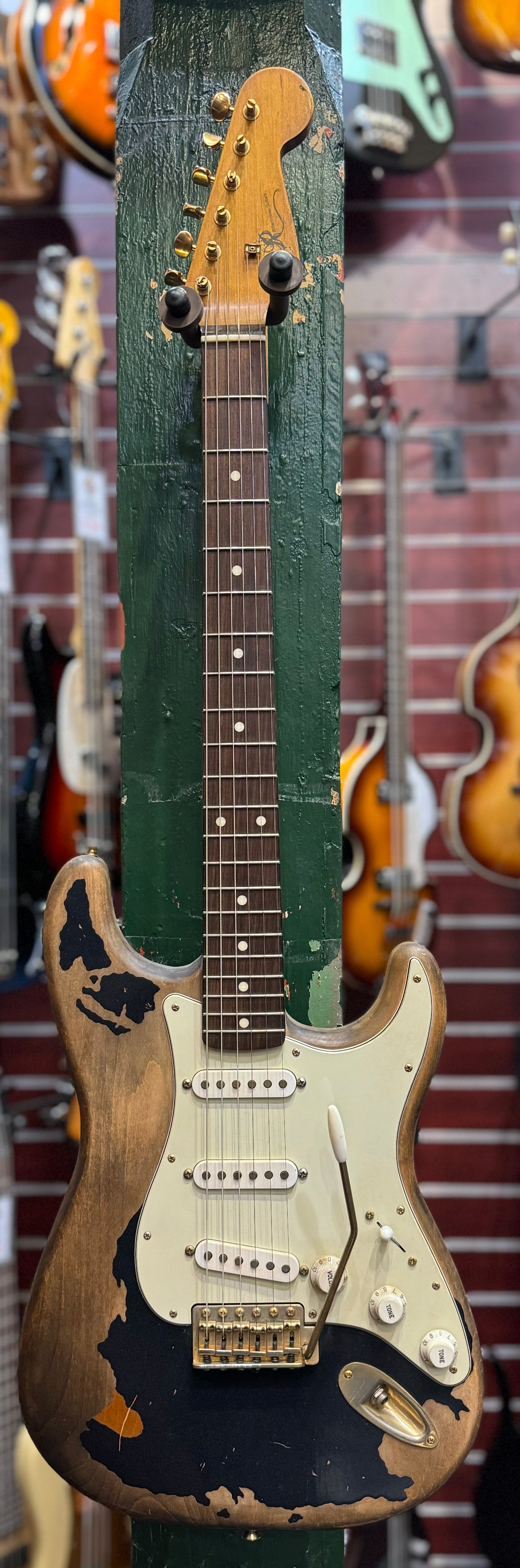 John mayer store relic strat