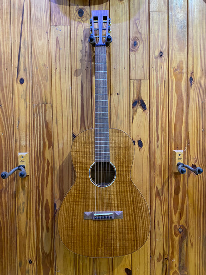 Gjedsted Parlour GJ-00 Fiddleback Mountain Ash Acoustic Guitar