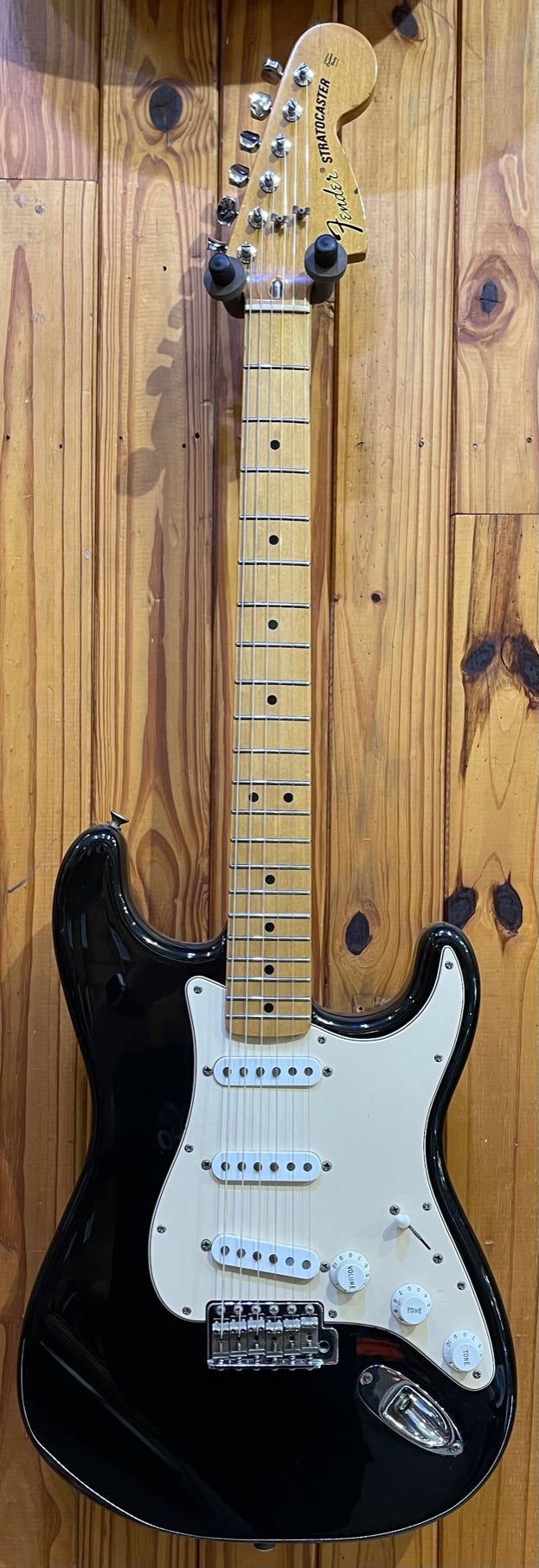 Fender standard deals stratocaster black